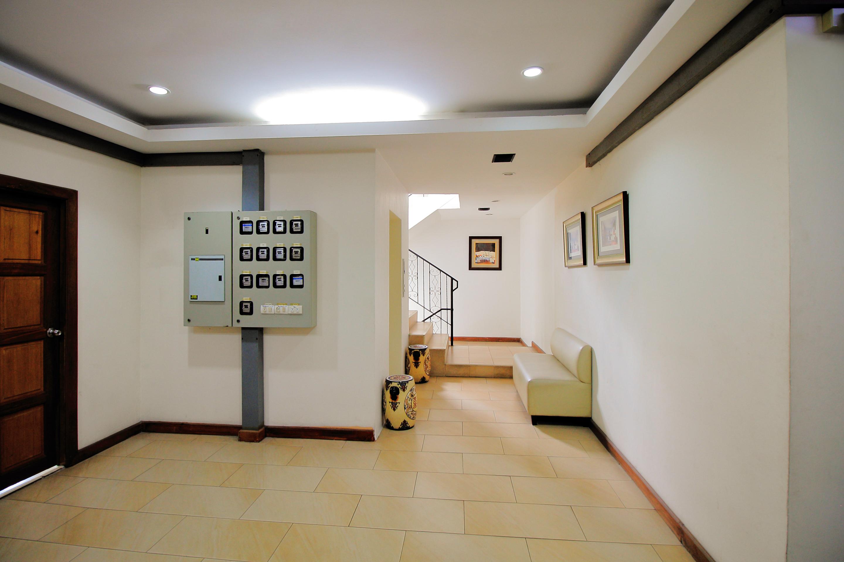 Oyo 254 Royal Pimand Hotel กรุงเทพมหานคร ภายนอก รูปภาพ