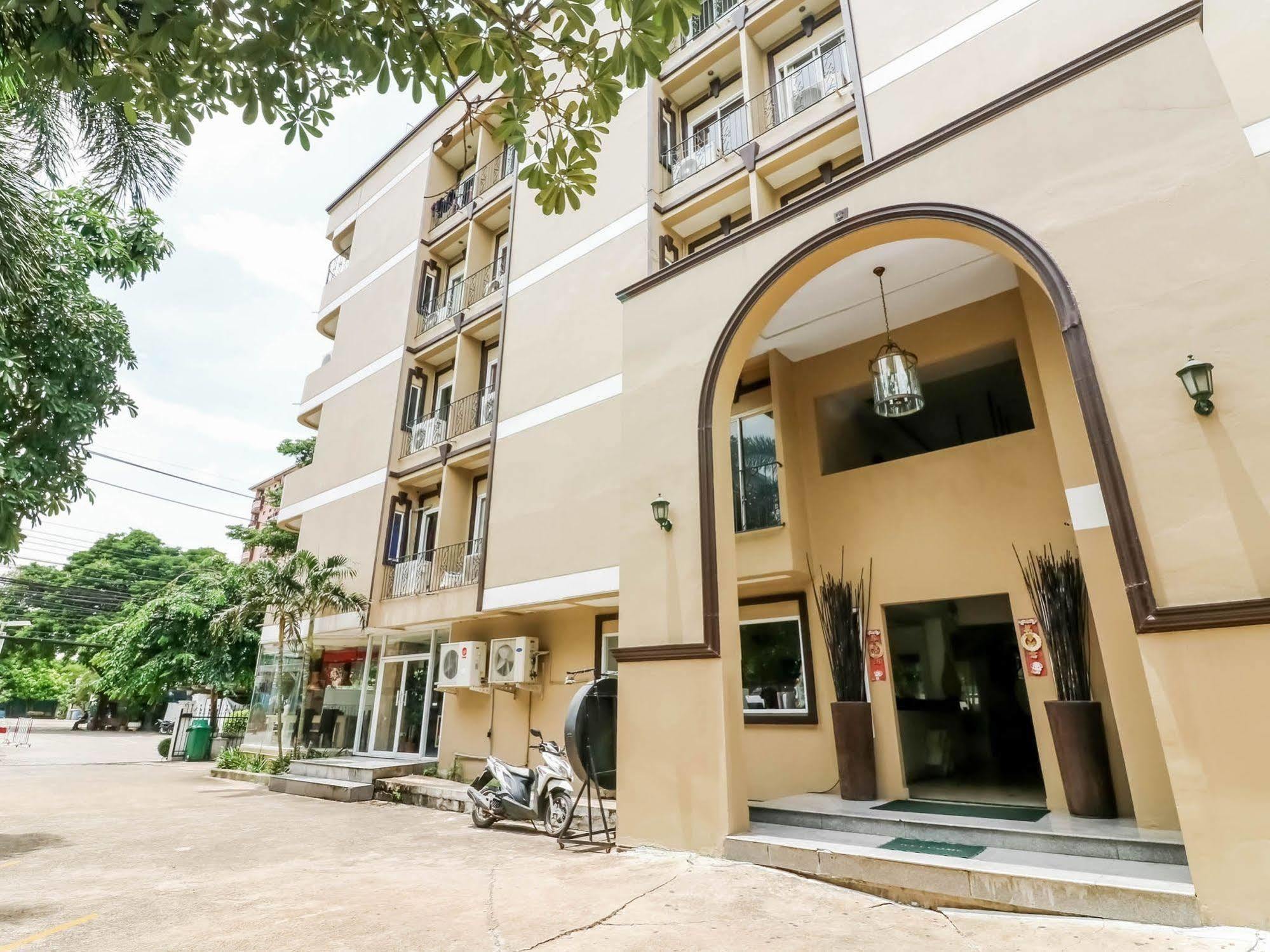 Oyo 254 Royal Pimand Hotel กรุงเทพมหานคร ภายนอก รูปภาพ