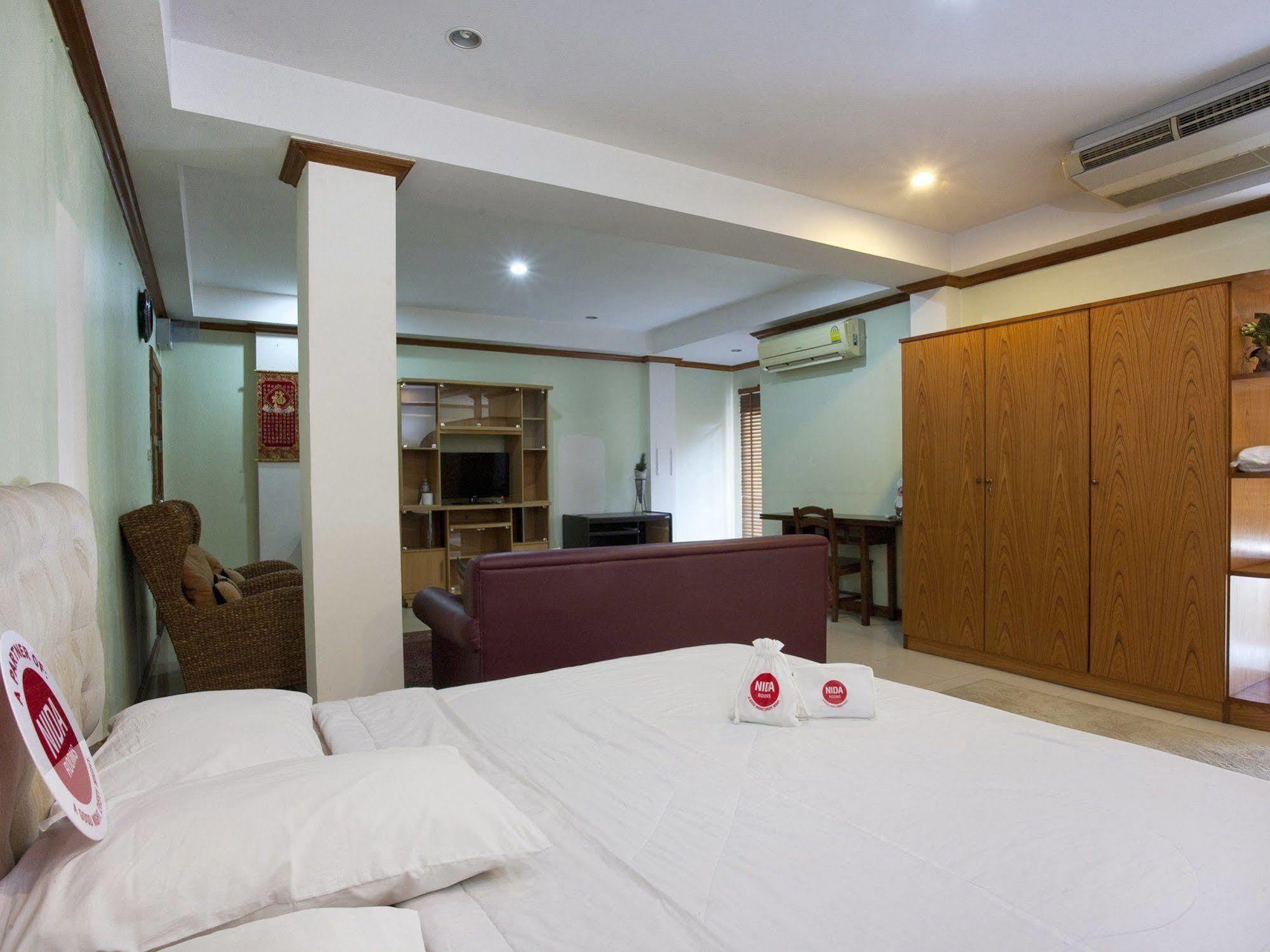 Oyo 254 Royal Pimand Hotel กรุงเทพมหานคร ภายนอก รูปภาพ