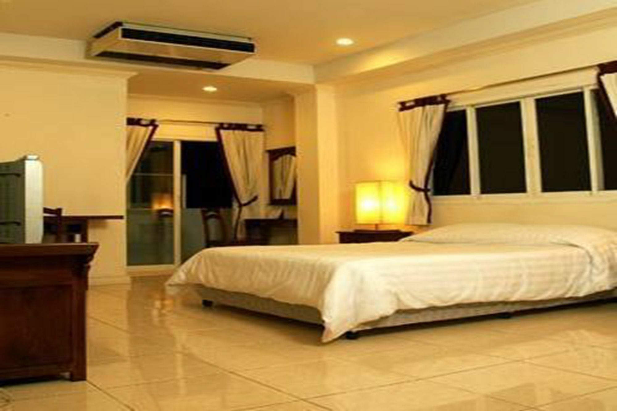 Oyo 254 Royal Pimand Hotel กรุงเทพมหานคร ภายนอก รูปภาพ